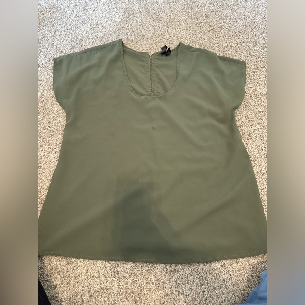 Medium Work Top Bundle - Picture 6 of 15